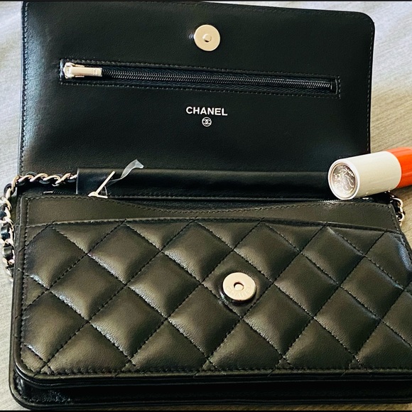*SOLD*CHANEL wallet on chain (WOC) - Picture 2 of 15